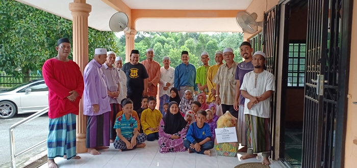 SUMBANGAN HARI RAYA UNTUK KAKITANGAN MASJID  DAN ANAK YATIM