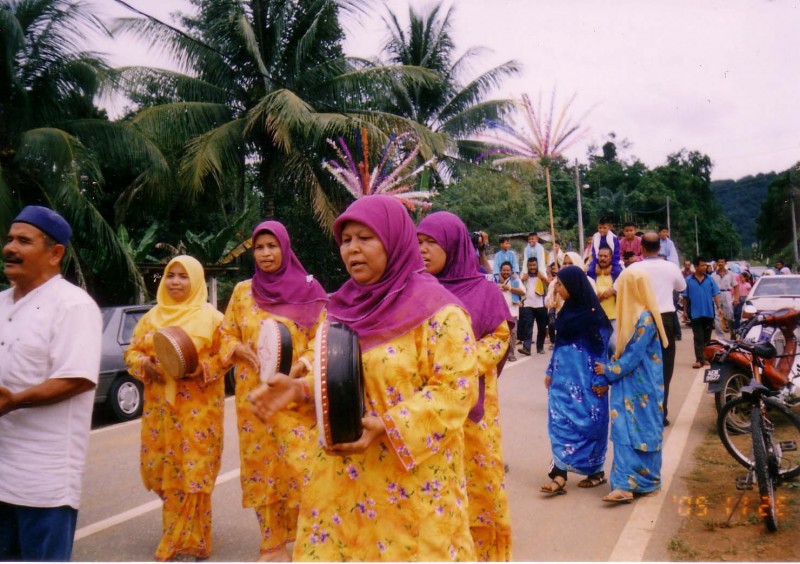 KOMPANG