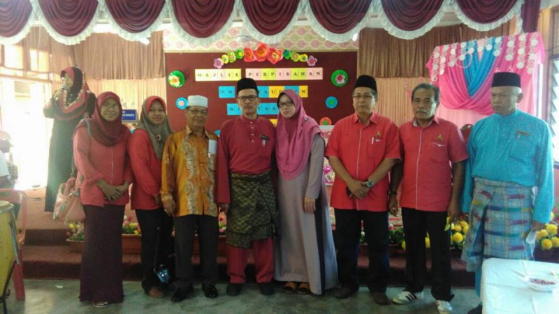 MAJLIS PERPISAHAN SEMPENA PERTUKARAN GURU BESAR MERANGKAP AHLI JKKK KG BATAK RABIT ENCIK BAHAUDDIN B YAAKOB
