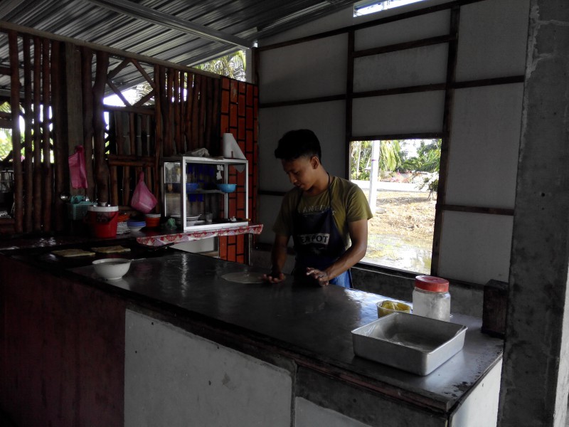 JUALAN ROTI CANAI DAN PELBAGAI MINUMAN