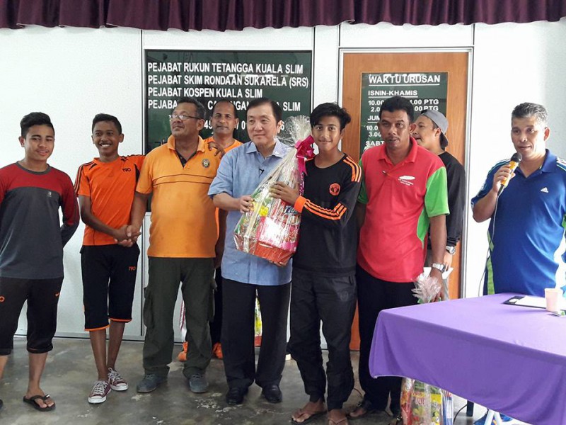 PROGRAM MESRA RAKYAT TURUN PADANG KE KAMPUNG KUALA SLIM