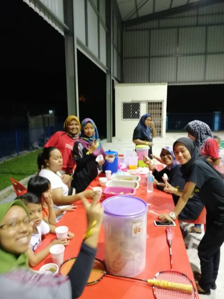PROGRAM SUKAN UNTUK KECEGASAN WANITA SEMPERNA SAMBUTAN HARI WANITA SEDUNIA
